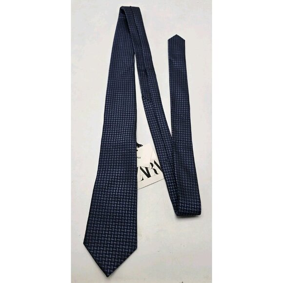 ZARA Navy Blue 100% Silk Woven Diamond Print Men's Skinny Necktie Tie New NWT - Picture 1 of 8